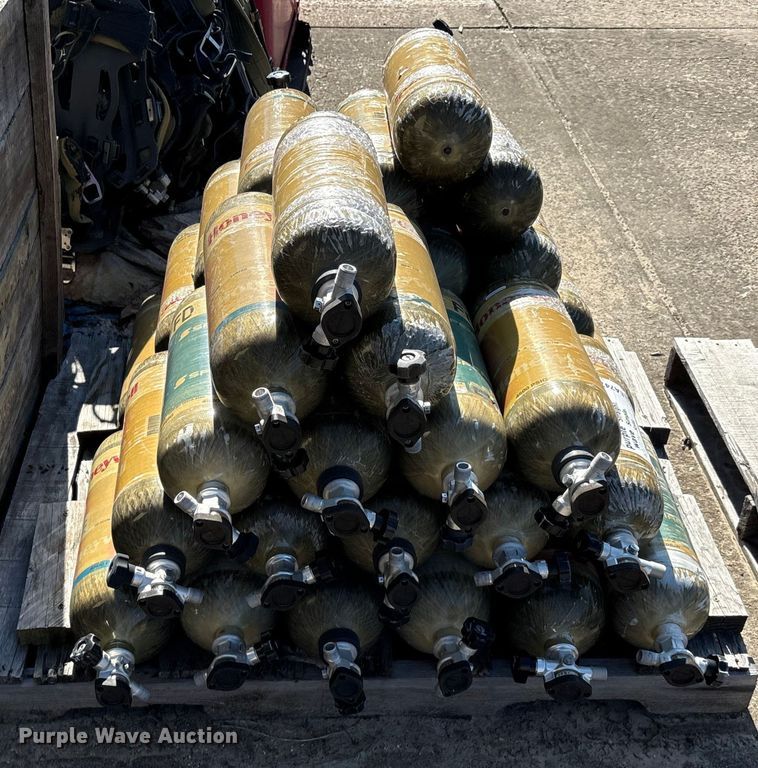 image for item EA7479 SCBA gear