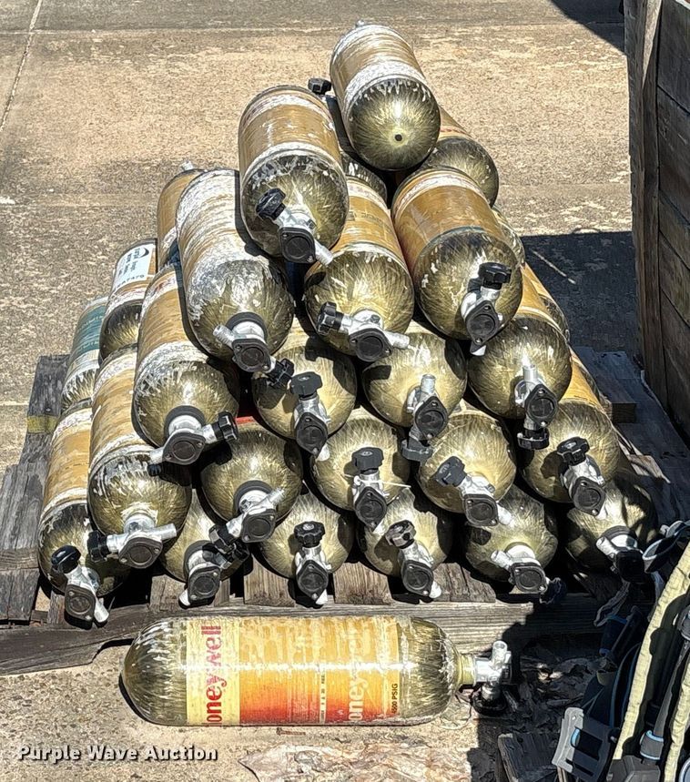 image for item EA7479 SCBA gear