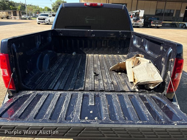 image for item EA7481 2009 Chevrolet Silverado 1500 Crew Cab pickup truck