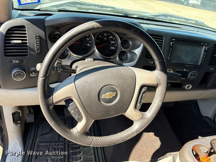 image for item EA7481 2009 Chevrolet Silverado 1500 Crew Cab pickup truck