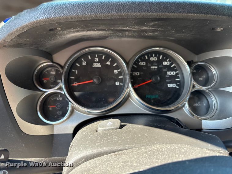 image for item EA7481 2009 Chevrolet Silverado 1500 Crew Cab pickup truck