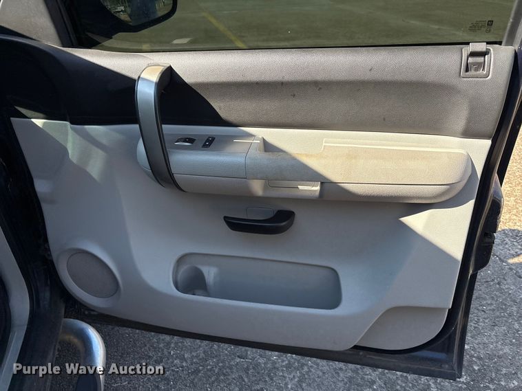 image for item EA7481 2009 Chevrolet Silverado 1500 Crew Cab pickup truck