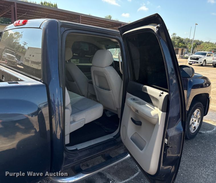 image for item EA7481 2009 Chevrolet Silverado 1500 Crew Cab pickup truck