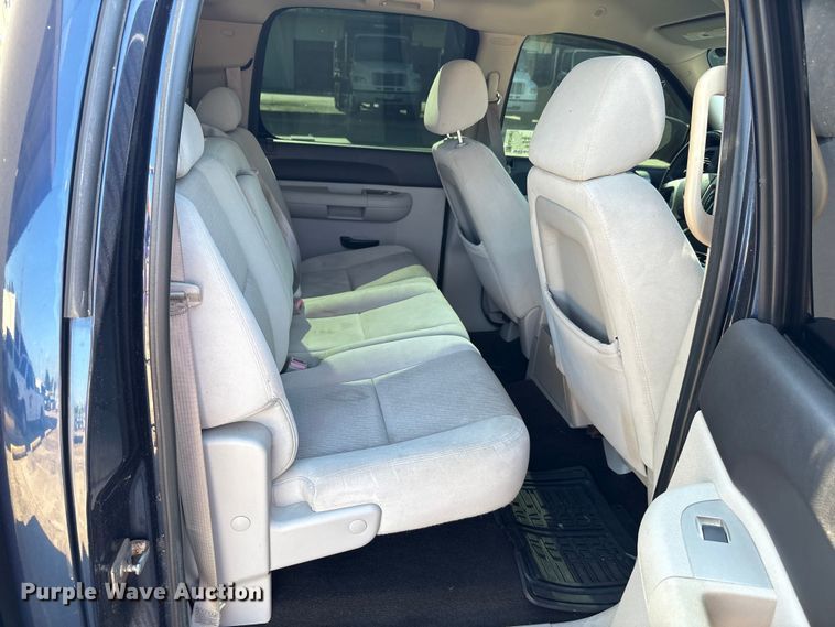 image for item EA7481 2009 Chevrolet Silverado 1500 Crew Cab pickup truck