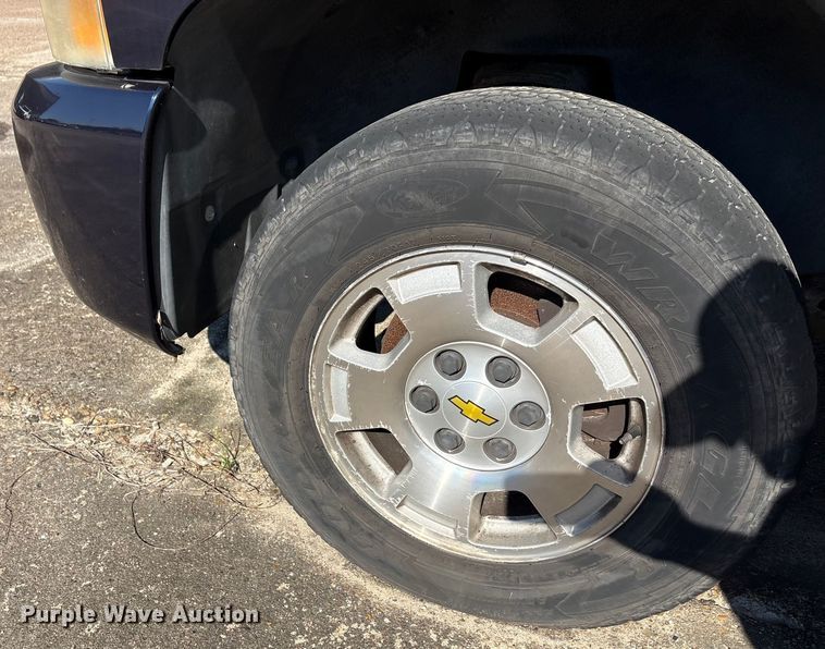 image for item EA7481 2009 Chevrolet Silverado 1500 Crew Cab pickup truck