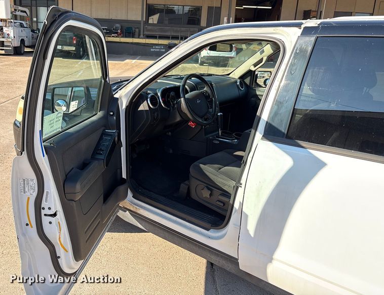 image for item EA7482 2009 Ford Explorer XLT SUV