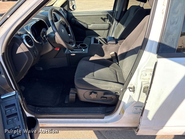 image for item EA7482 2009 Ford Explorer XLT SUV