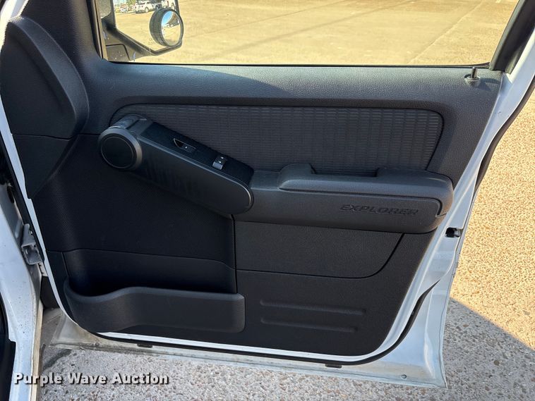 image for item EA7482 2009 Ford Explorer XLT SUV