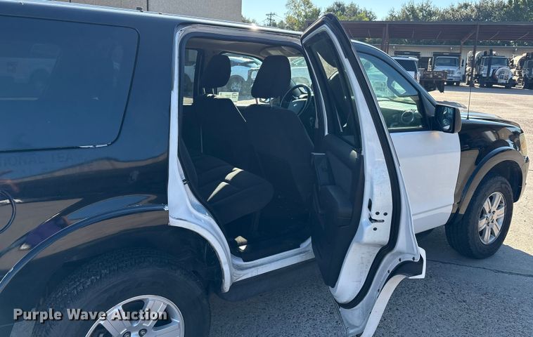 image for item EA7482 2009 Ford Explorer XLT SUV