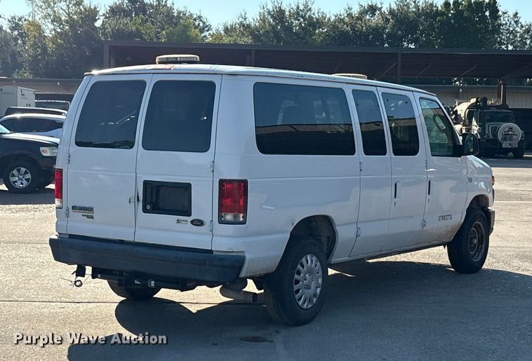 image for item EA7485 2013 Ford E350 XL Super Duty van