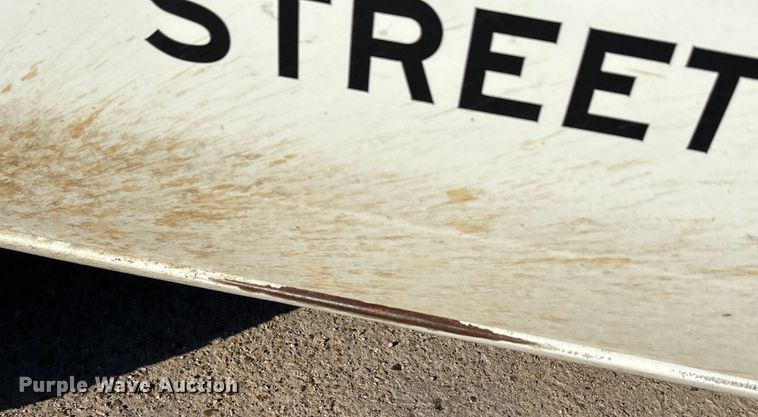 image for item EA7485 2013 Ford E350 XL Super Duty van