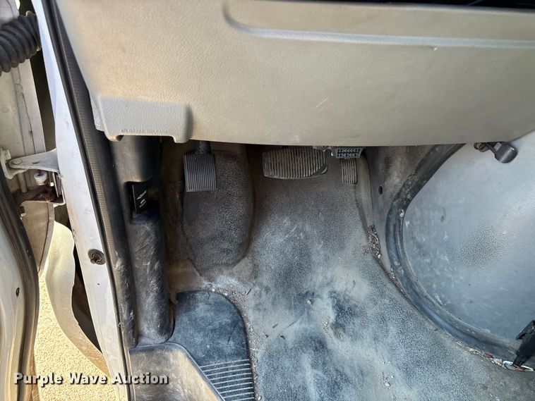 image for item EA7485 2013 Ford E350 XL Super Duty van