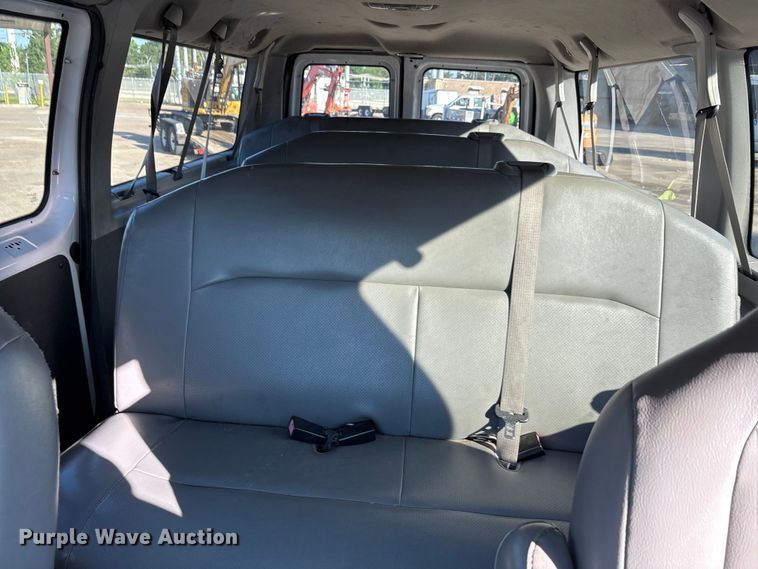 image for item EA7485 2013 Ford E350 XL Super Duty van