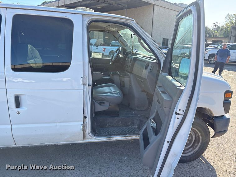image for item EA7485 2013 Ford E350 XL Super Duty van