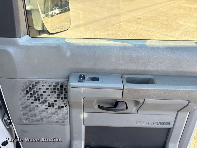 image for item EA7485 2013 Ford E350 XL Super Duty van