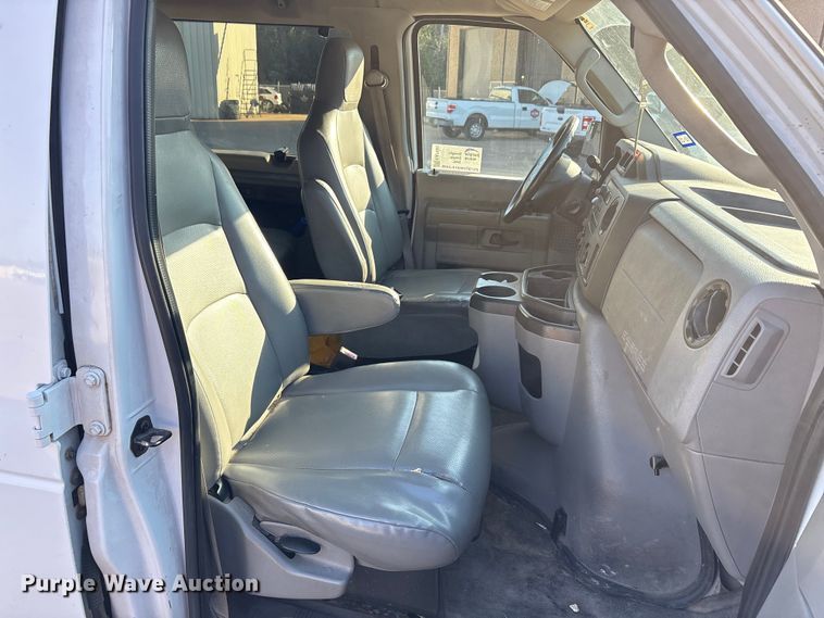 image for item EA7485 2013 Ford E350 XL Super Duty van