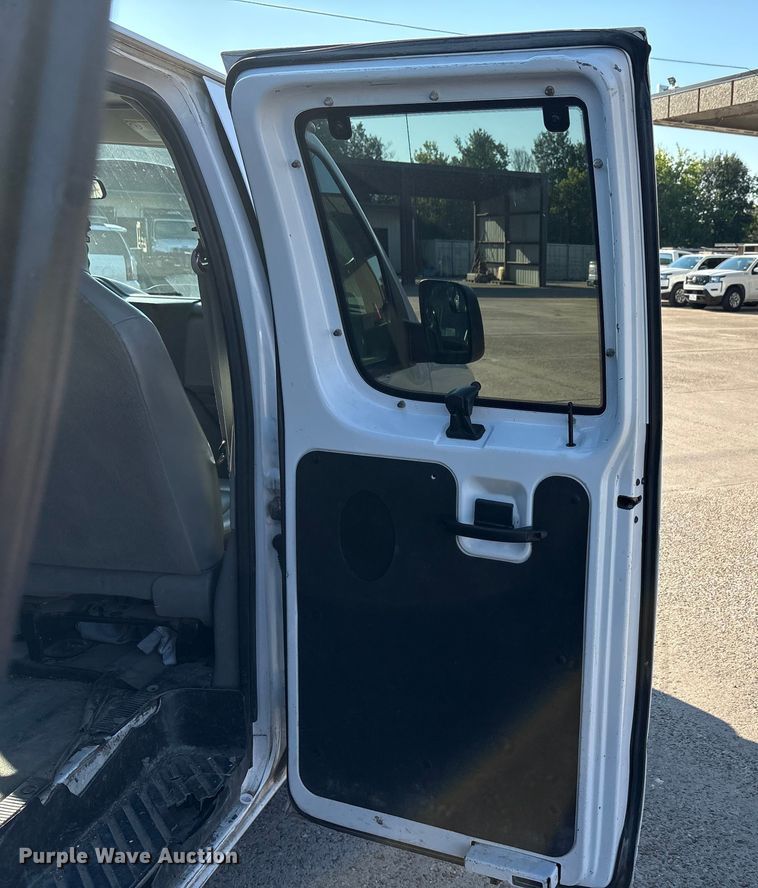 image for item EA7485 2013 Ford E350 XL Super Duty van