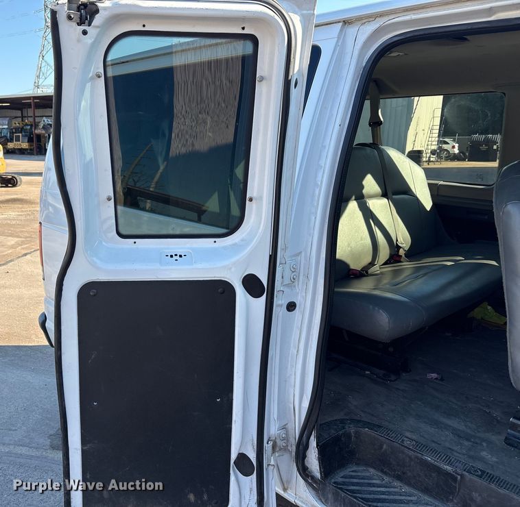 image for item EA7485 2013 Ford E350 XL Super Duty van