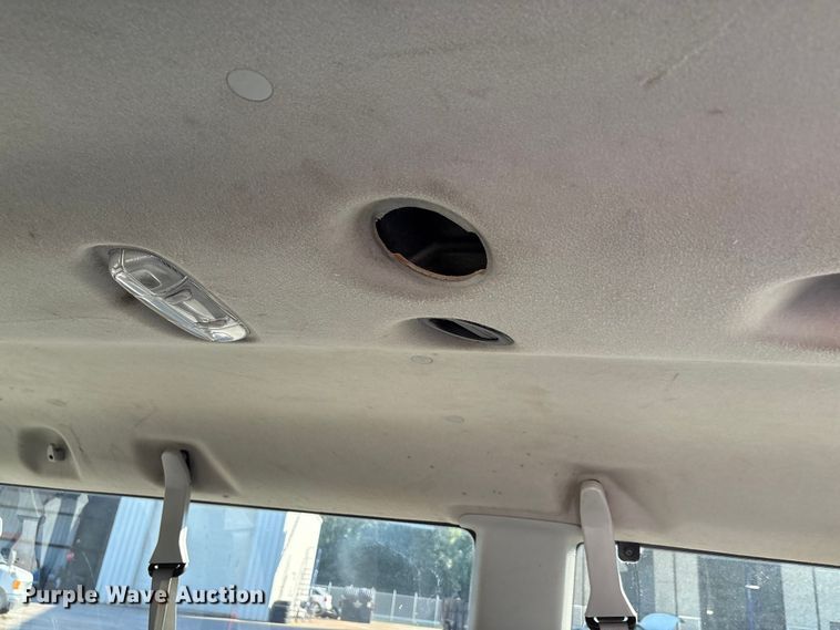 image for item EA7485 2013 Ford E350 XL Super Duty van