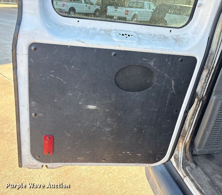 image for item EA7485 2013 Ford E350 XL Super Duty van