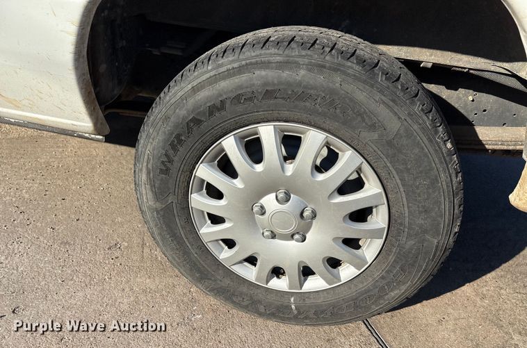 image for item EA7485 2013 Ford E350 XL Super Duty van