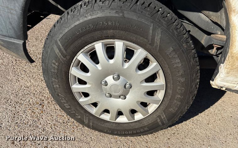 image for item EA7485 2013 Ford E350 XL Super Duty van