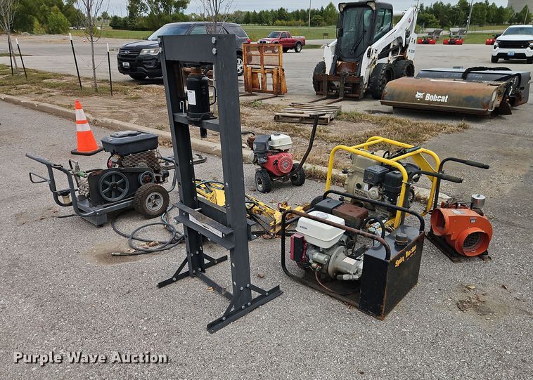 image for item EB8379 Tools