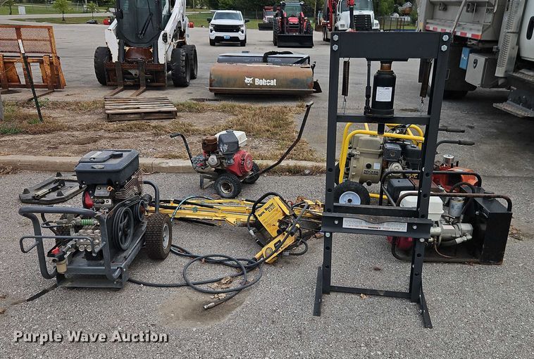 image for item EB8379 Tools