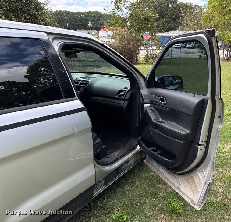image for item ED2271 2017 Ford Explorer Police Interceptor SUV