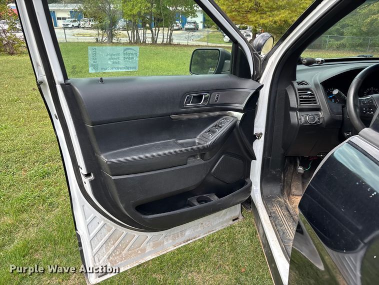 image for item ED2272 2019 Ford Explorer Police Interceptor SUV