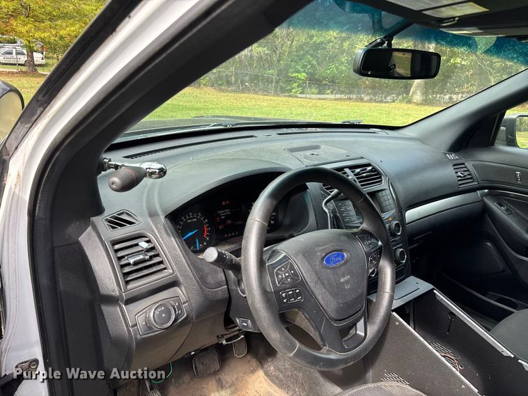 image for item ED2272 2019 Ford Explorer Police Interceptor SUV