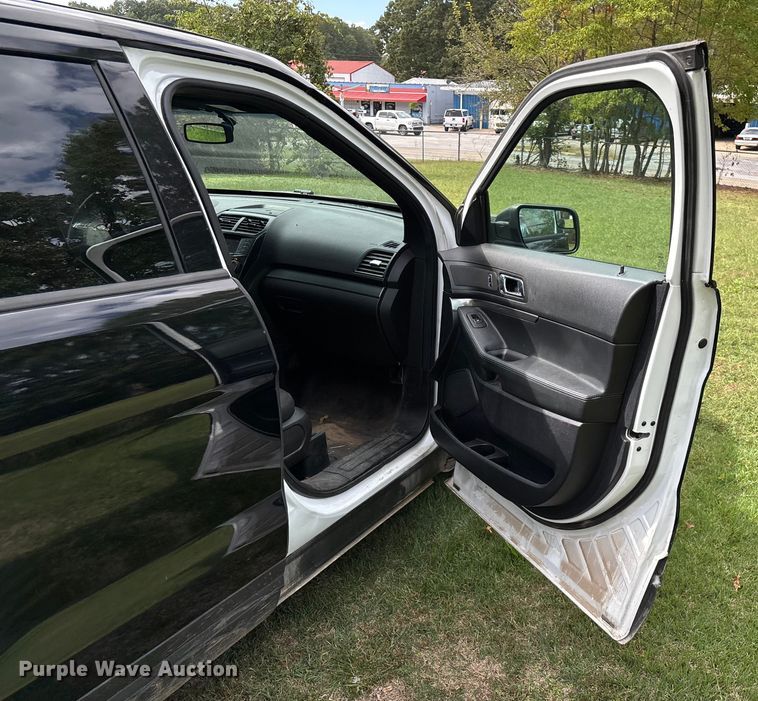 image for item ED2272 2019 Ford Explorer Police Interceptor SUV