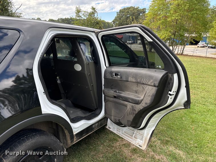 image for item ED2272 2019 Ford Explorer Police Interceptor SUV