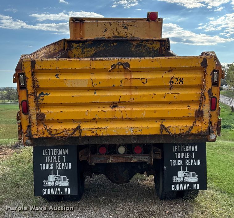 image for item ED2281 1996 International 4900 dump truck