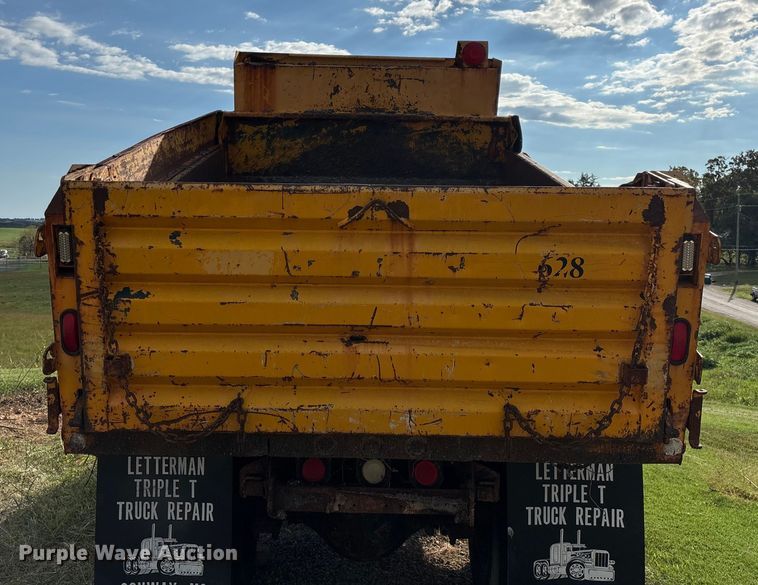 image for item ED2281 1996 International 4900 dump truck