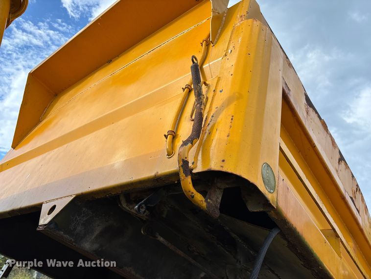 image for item ED2281 1996 International 4900 dump truck