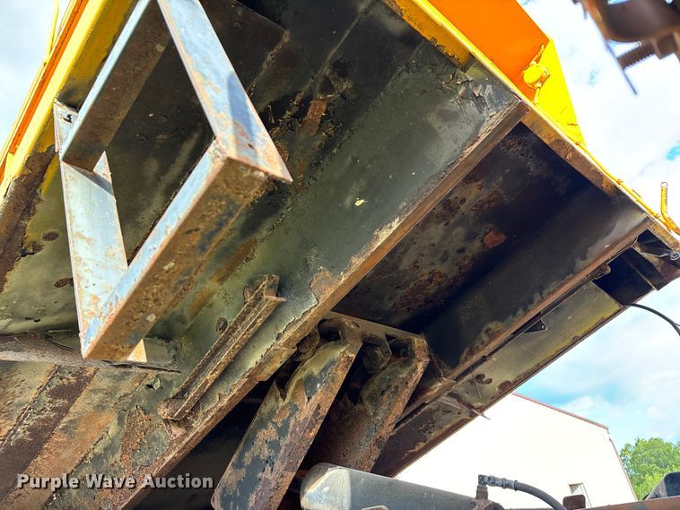 image for item ED2281 1996 International 4900 dump truck