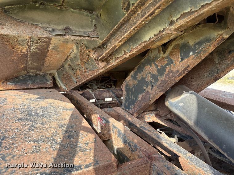 image for item ED2281 1996 International 4900 dump truck