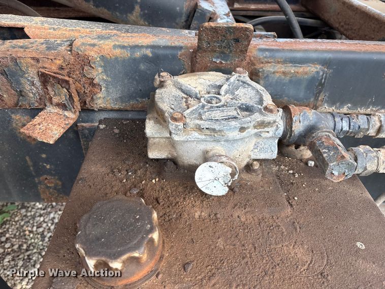 image for item ED2281 1996 International 4900 dump truck