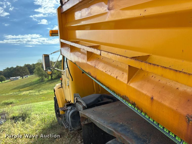 image for item ED2281 1996 International 4900 dump truck
