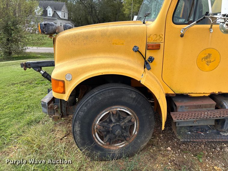 image for item ED2281 1996 International 4900 dump truck