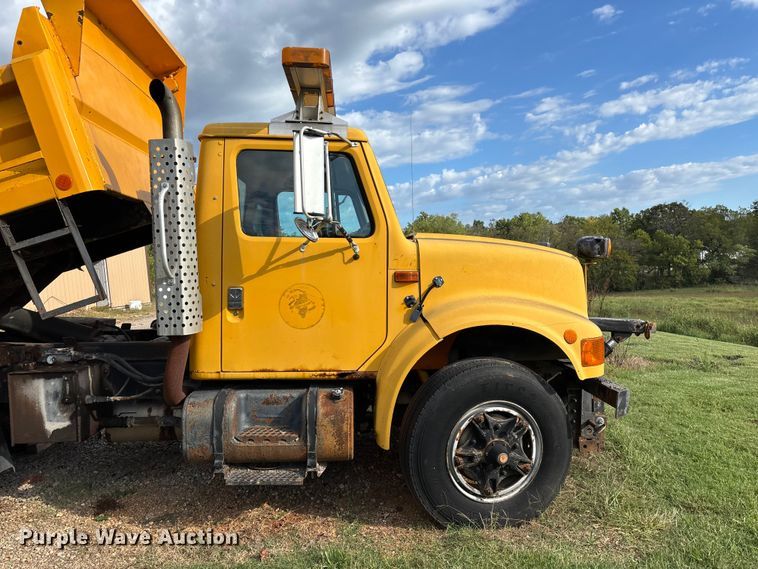 image for item ED2281 1996 International 4900 dump truck