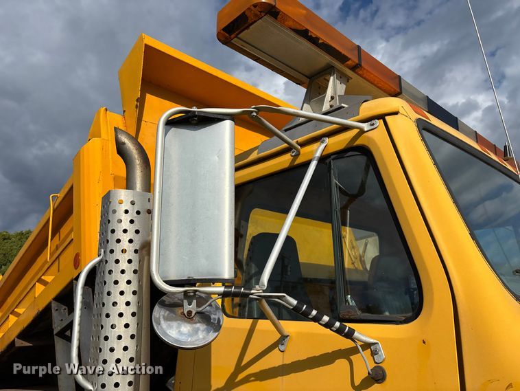 image for item ED2281 1996 International 4900 dump truck