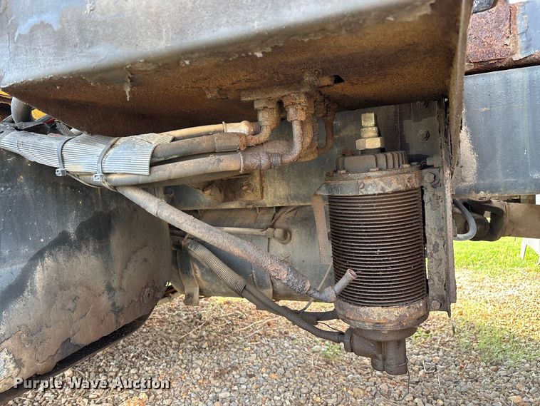 image for item ED2281 1996 International 4900 dump truck