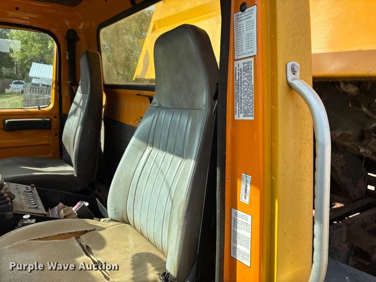 image for item ED2281 1996 International 4900 dump truck