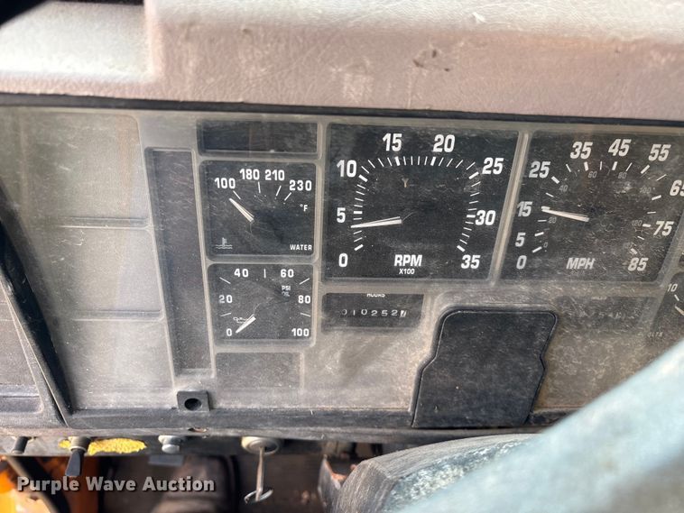 image for item ED2281 1996 International 4900 dump truck