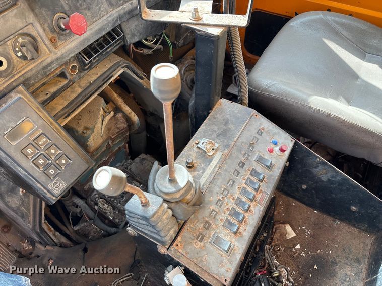 image for item ED2281 1996 International 4900 dump truck