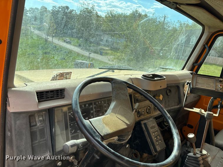 image for item ED2281 1996 International 4900 dump truck