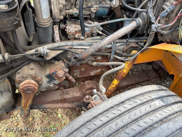 image for item ED2281 1996 International 4900 dump truck