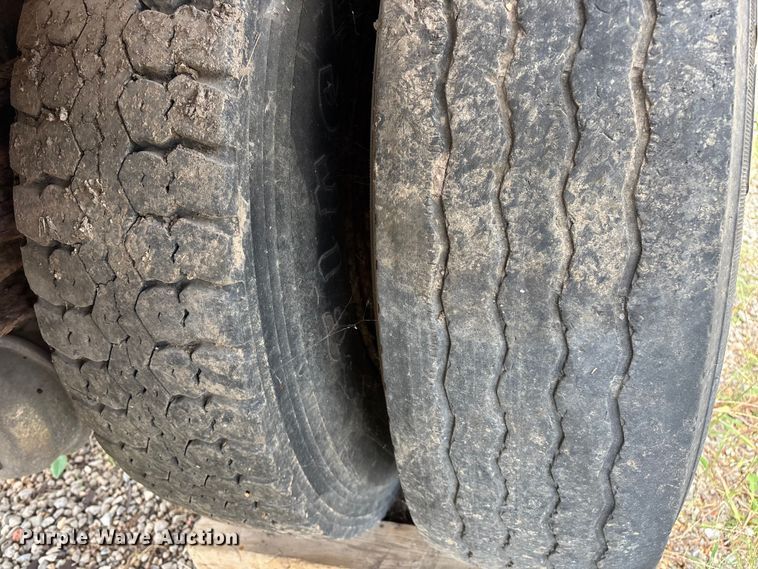 image for item ED2281 1996 International 4900 dump truck